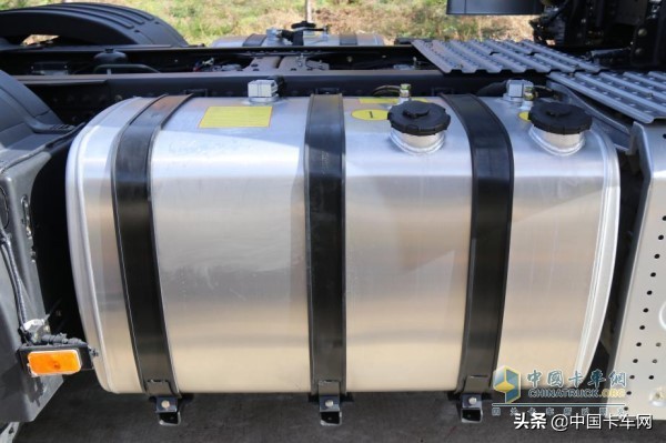 大运v9国六牵引车最新款有多重,大运v9最新视频