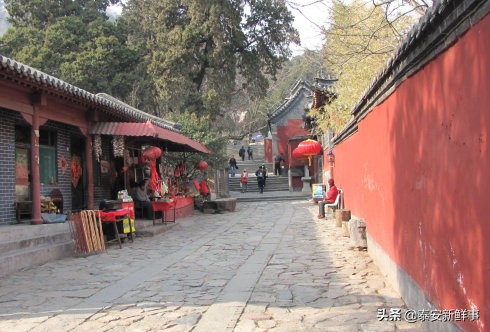 泰山斗姆宫尼姑,泰山斗母宫和斗姥宫