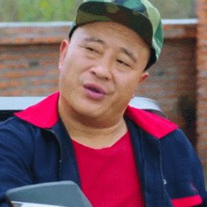 赵四抽嘴表情包动图,彭于晏赵四互换头表情包