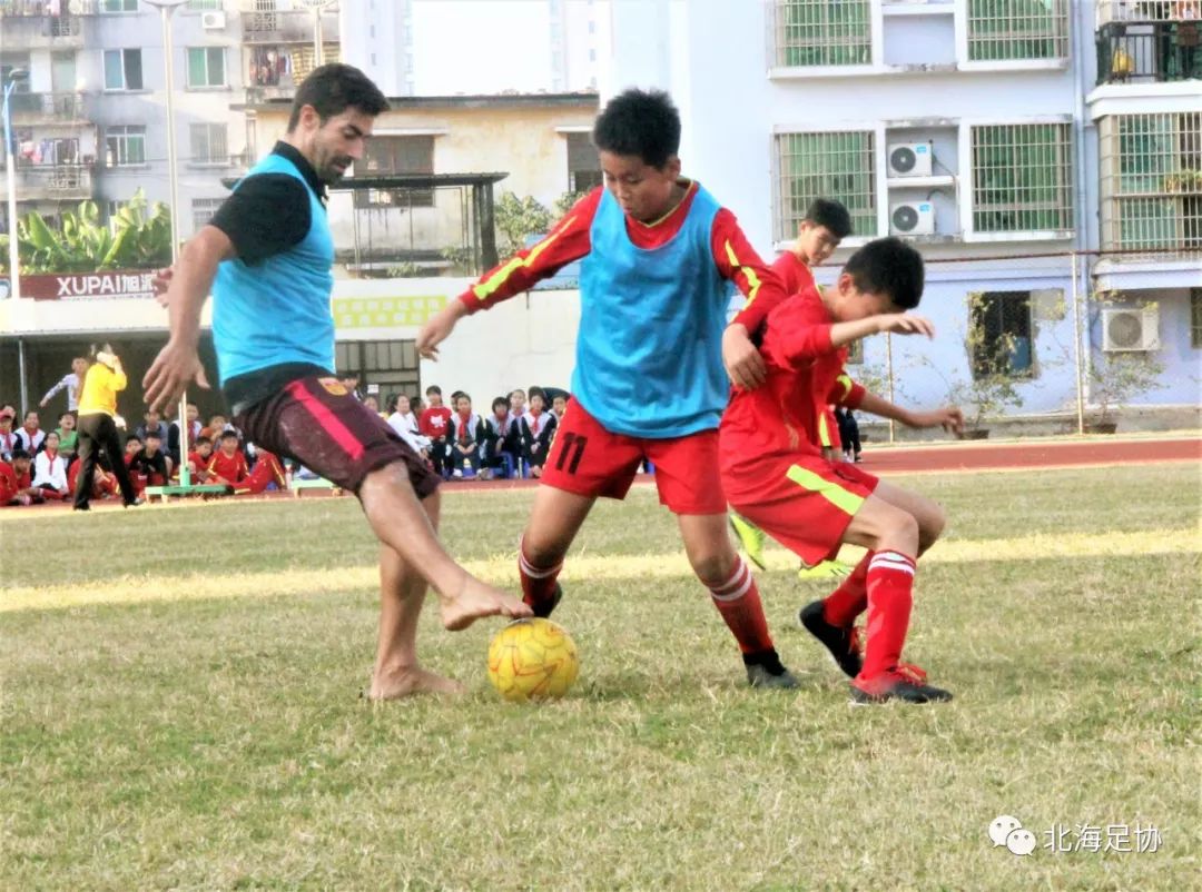 与世界沙足巨星同场竞技,北海校园足球小将够牛