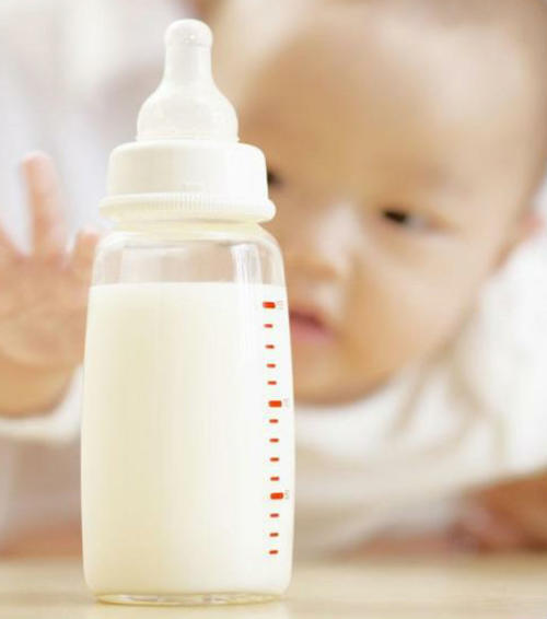 母乳24小时涨奶怎么办,母乳太涨了用吸奶器怎么用