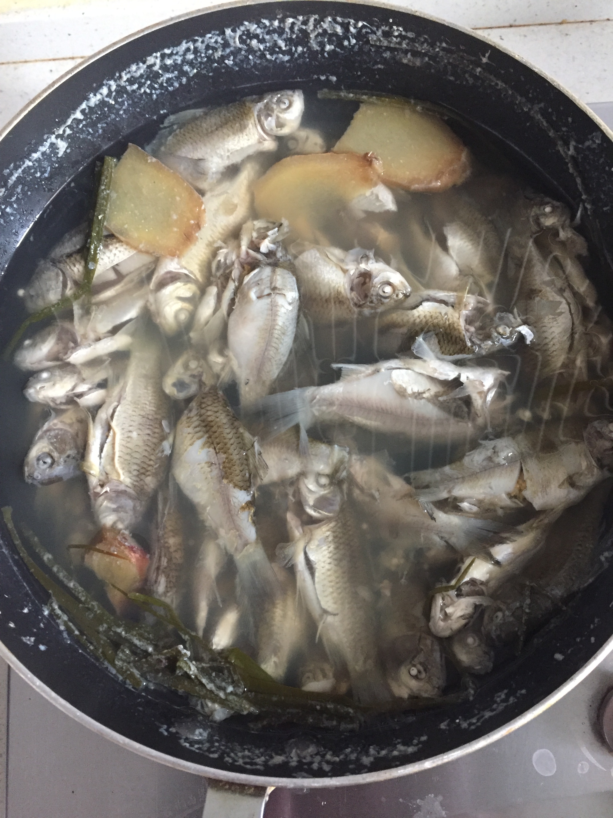 鱼汤面的家常做法儿童,鱼汤面的做法和功效