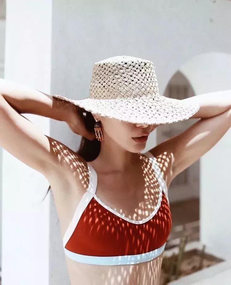 女遮肉泳装怎么穿,泳装女款遮肉保守宽松平价