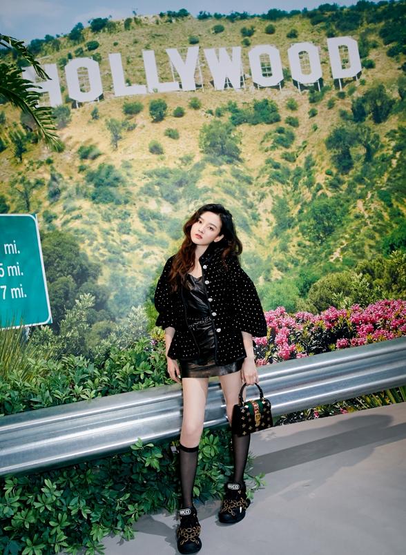 黑色*袜丝**=死亡单品?不至于!没看见“名媛”们人“腿”一双吗?