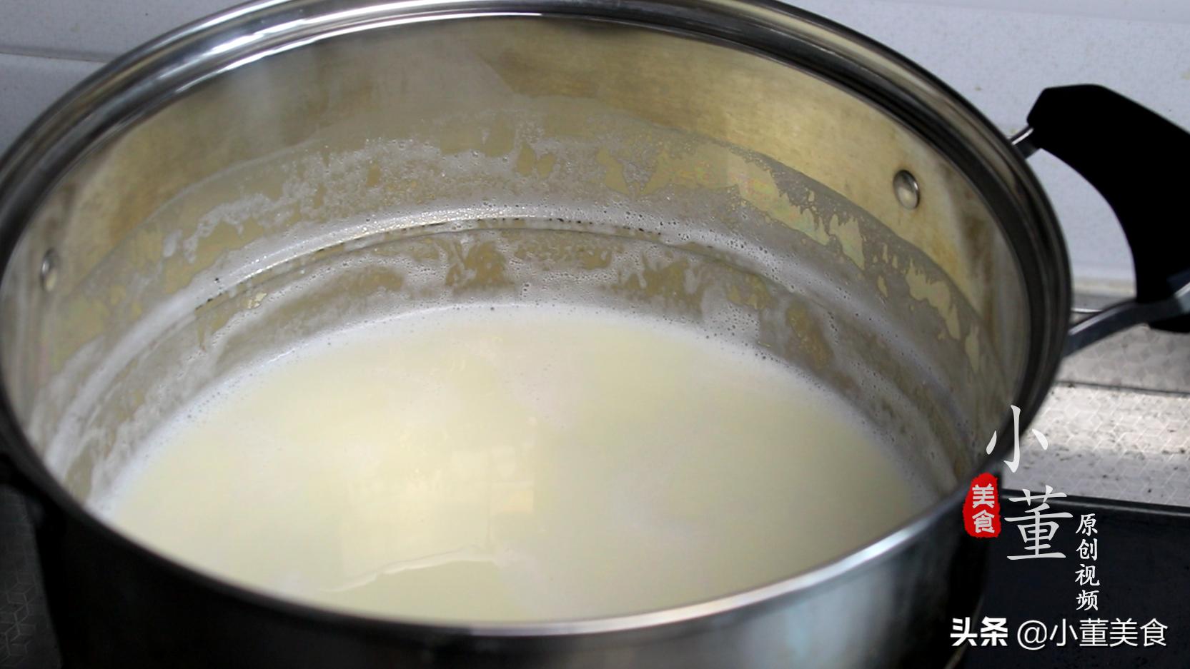 简单自制豆腐脑做法视频,在家自制豆腐脑鲜嫩爽滑入口即化