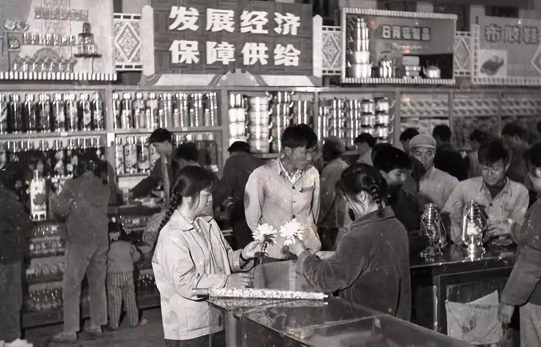 仁恒集团董事长钟声坚座驾,仁恒钟声坚谈成都天府新区