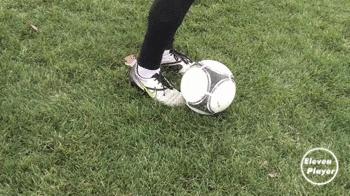 简单实用的足球射门技巧,足球实用技巧射门