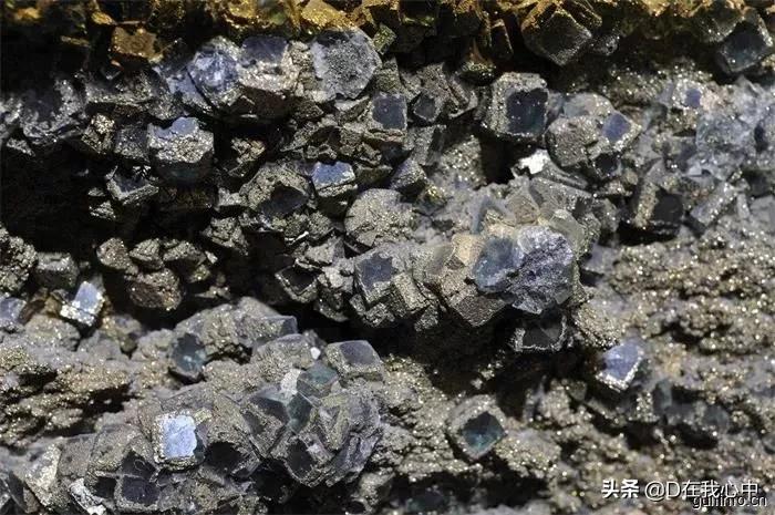 诨名“非洲二哥”的刚果金，深陷资源诅咒是没文化惹的祸？