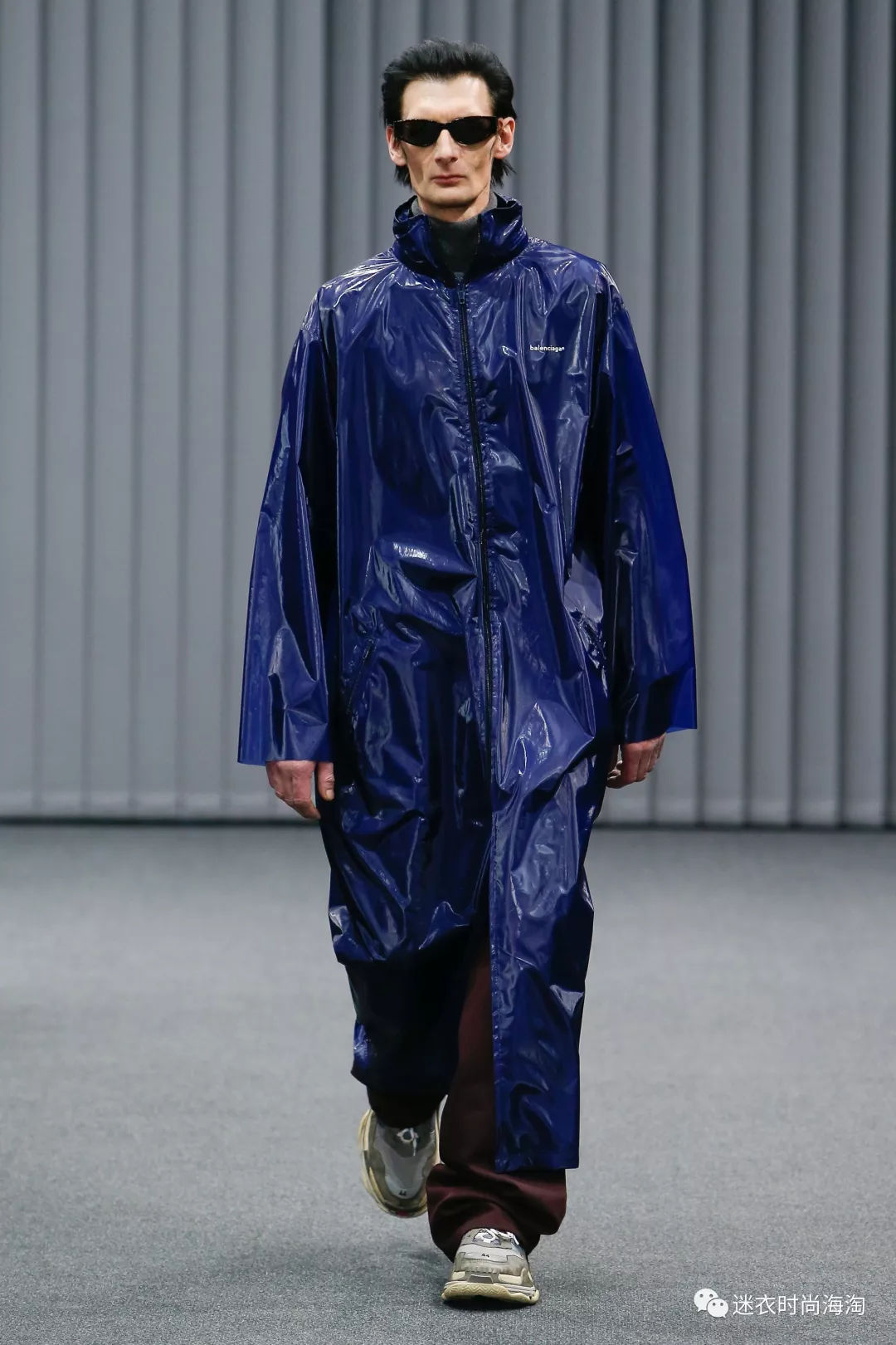 balenciaga上衣巴黎世家,balenciaga高定衣服