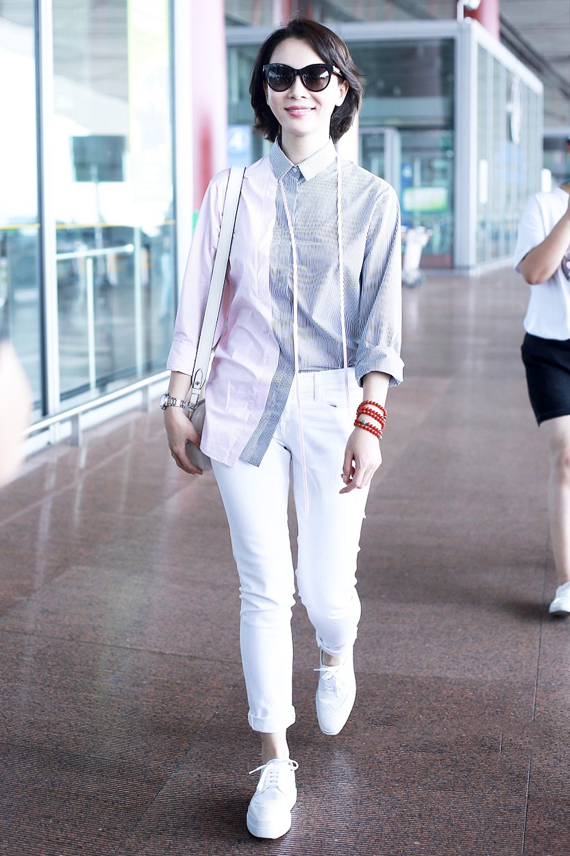 今年最流行夏天后底凉鞋,今年流行什么鞋子凉鞋舒服