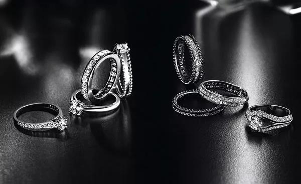 对付女人,没有一件珠宝解决不了的!