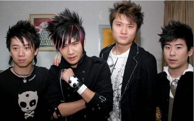 大张伟弹窦唯,大张伟称赞窦唯