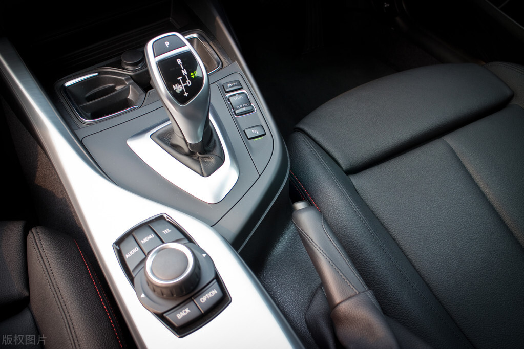 新车车险怎么买共多少钱,新车车险一般上哪几种险比较好