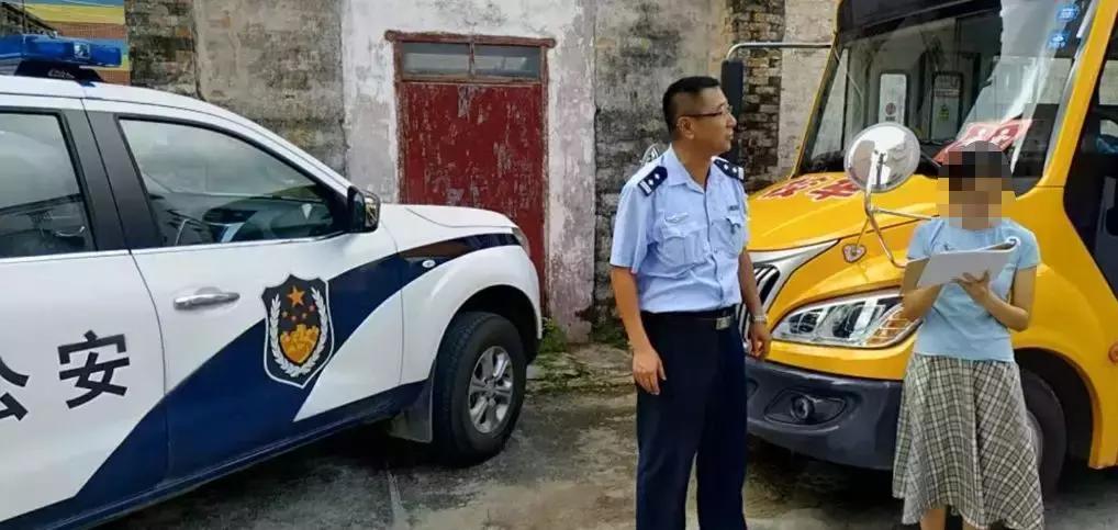 校车突发故障,校车出现故障