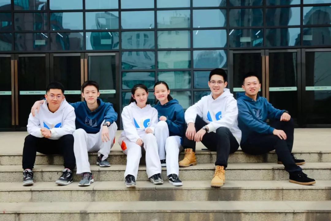 高新一中走出的“北大学长”郑方一，央视主持彰显五四青年风采！