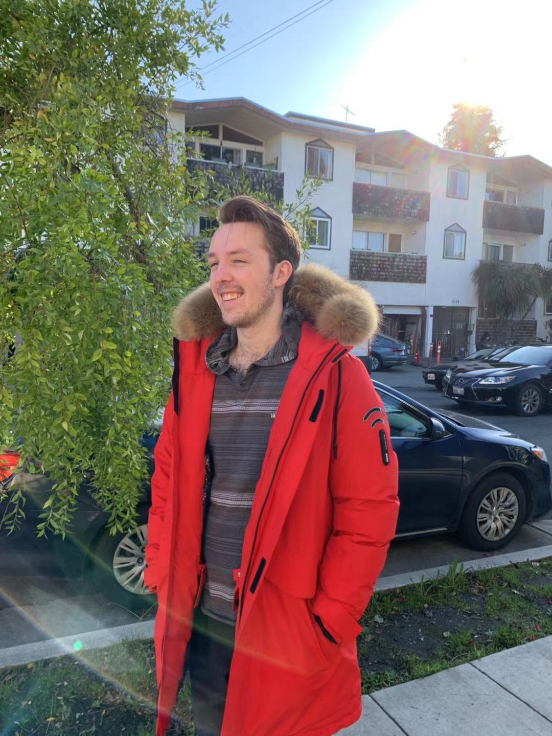 杨幂穿波司登参加活动,杨幂穿搭长靴波司登