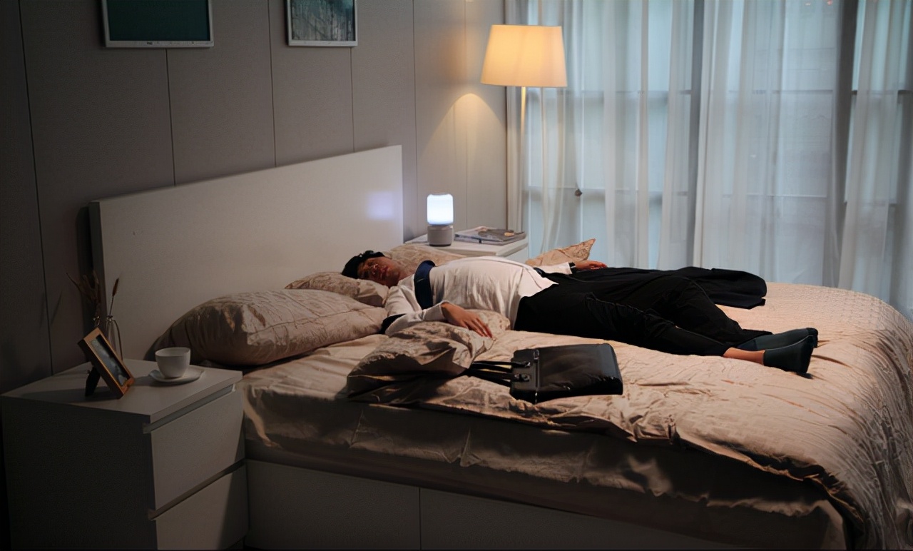 睡觉被咳嗽憋醒有窒息感,睡觉被憋醒呼吸急促