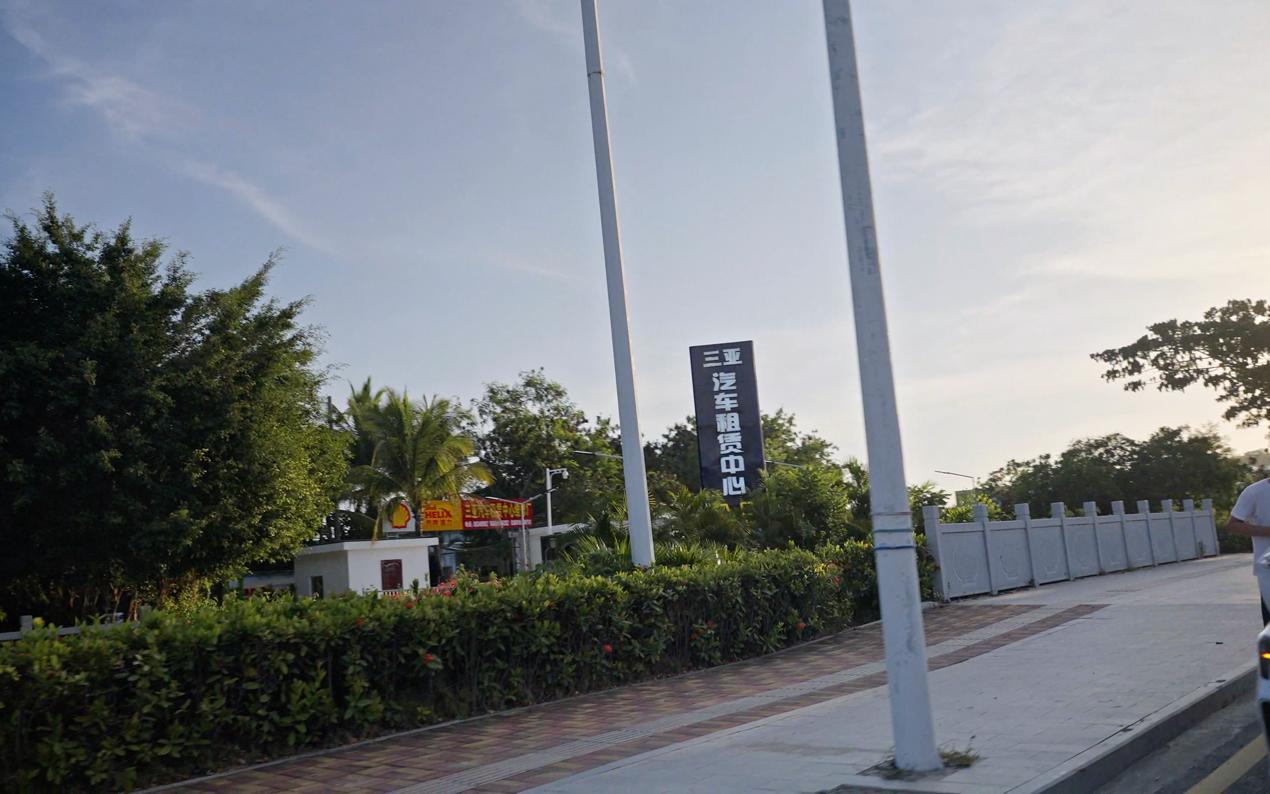 丰田双擎混动开不坏,2022丰田雷凌双擎1.8he-cvt进取版