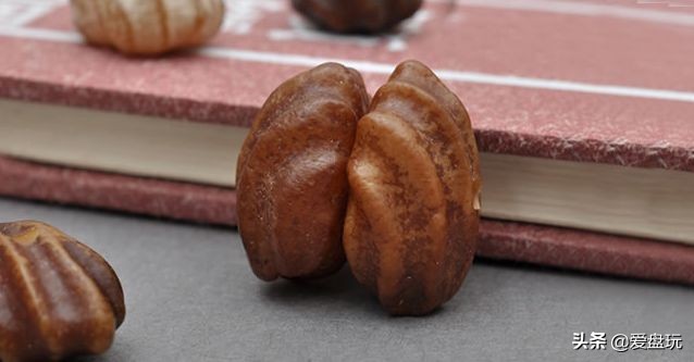 滴血莲花菩提盘玩前后对比效果图,21颗菩提手串盘玩