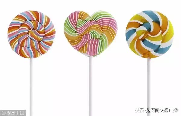 小孩吃棒棒糖把棍咽下去了怎么办,儿童吃棒棒糖误吞塑料棒怎么办