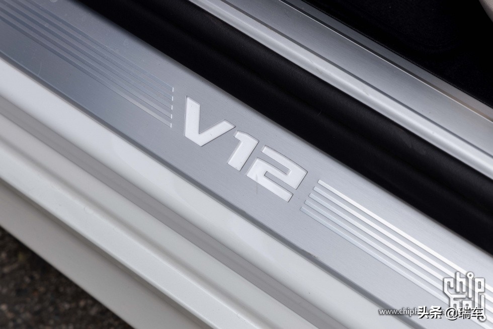 新款宝马m760liv12曜影特别版,宝马的v12