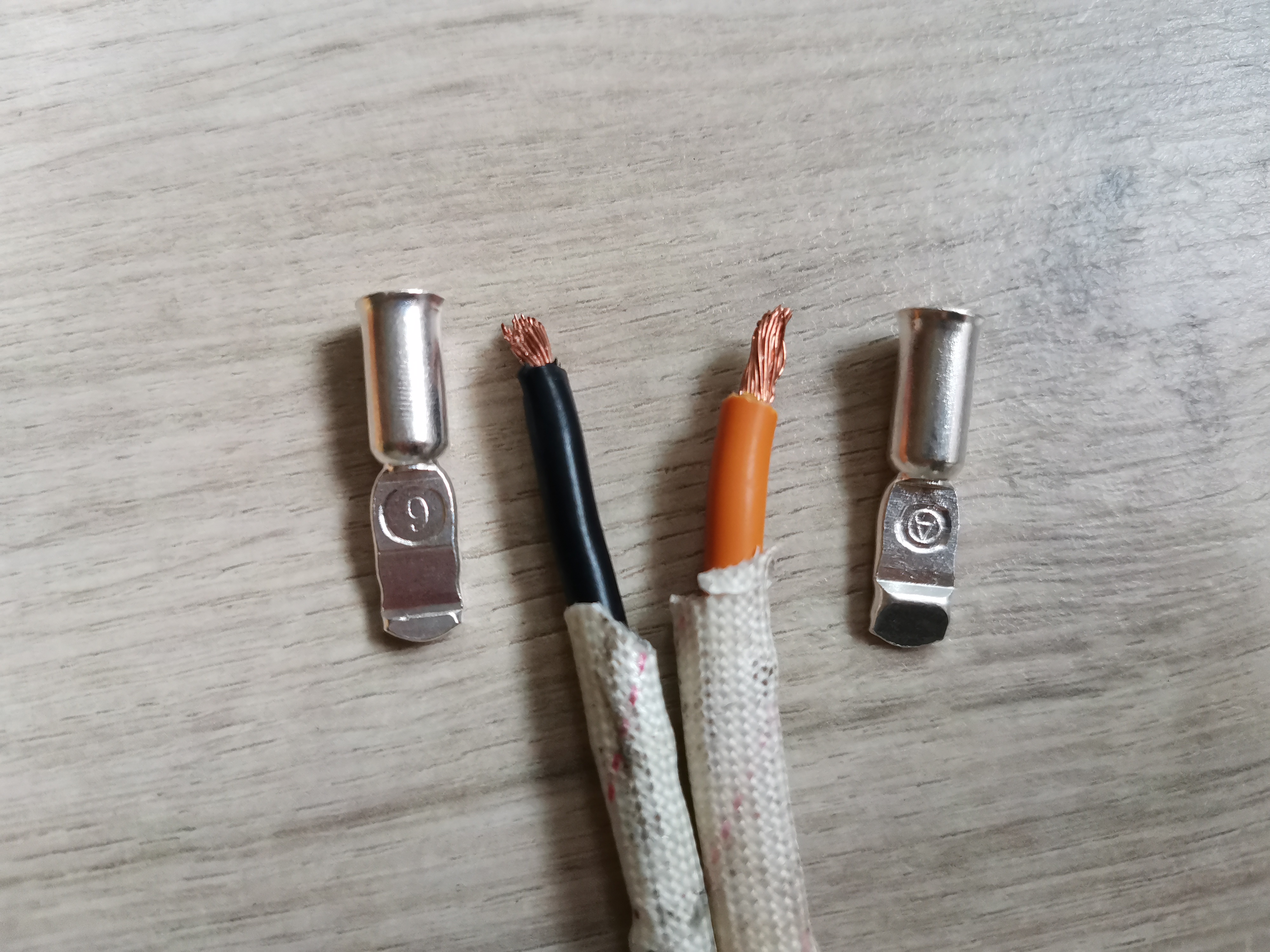 磷酸铁锂做三轮车电池,给电动三轮做一个磷酸铁锂电池