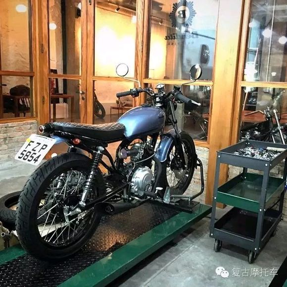 雅马哈ybr125改装复古摩托车,天剑150z复古改装