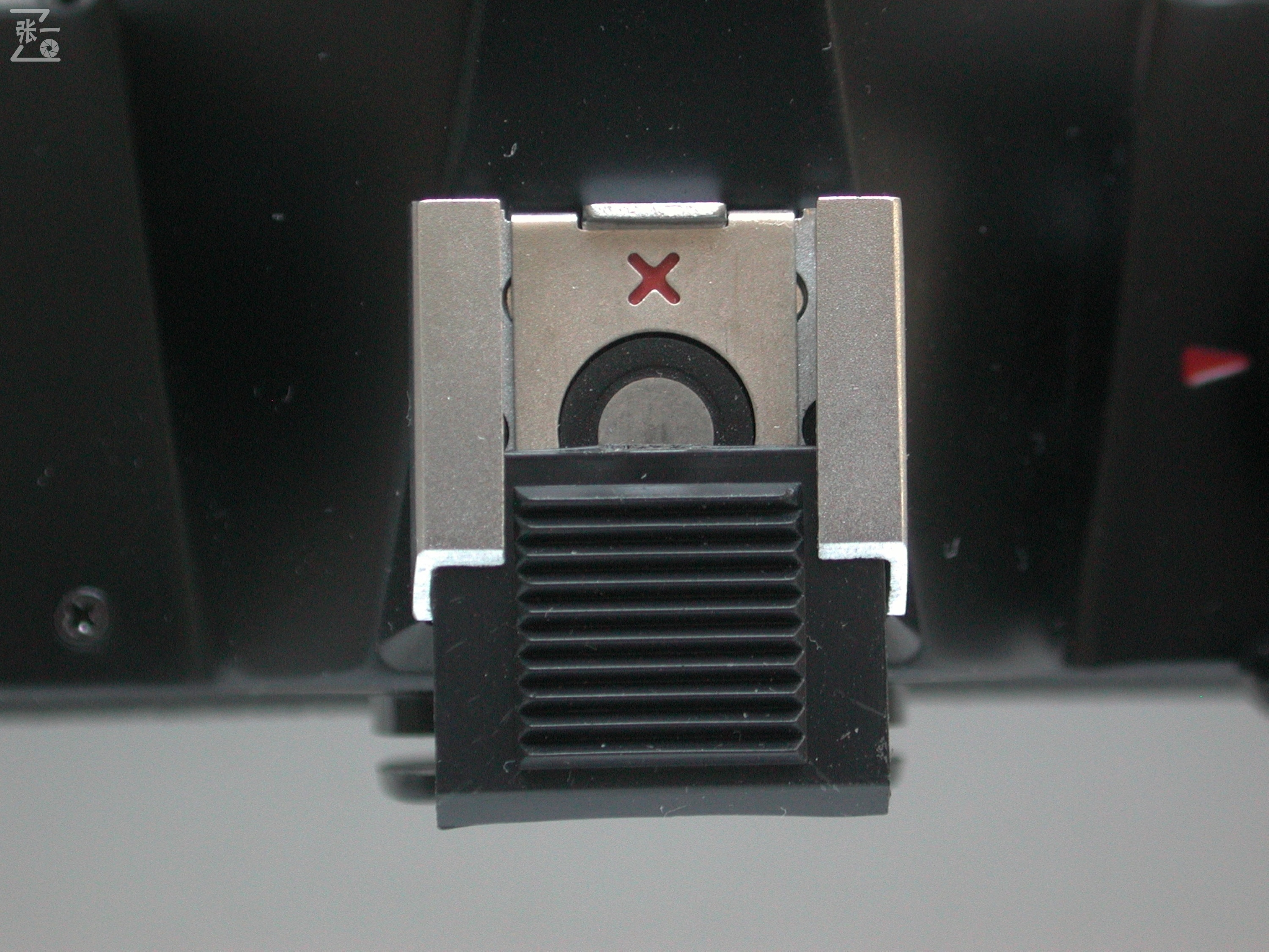 中国重庆生产的明佳MingcaMCK1000单反照相机