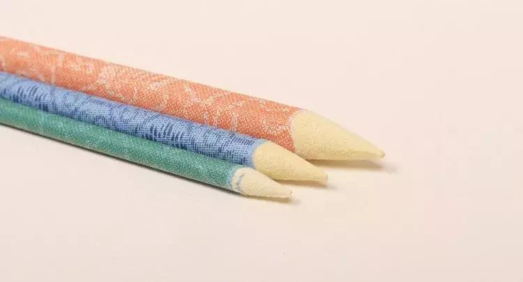 色粉笔表现技法,水溶性粉笔怎么画才亮