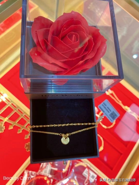 结婚三金选择黄金还是彩金,结婚金首饰怎么挑选