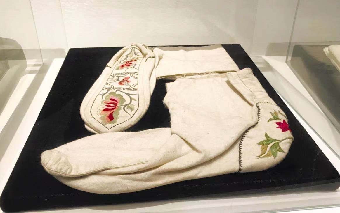 袜子竟然也有博物馆，裤袜最早竟然是给男人穿的