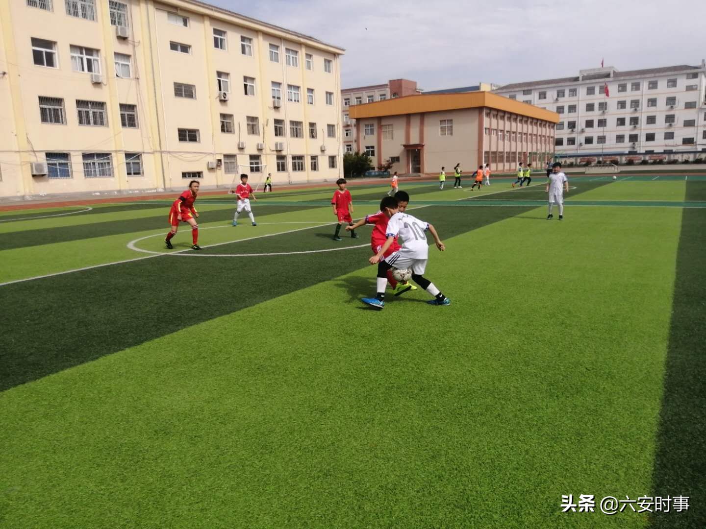 霍山城关小学足球比赛,霍山城关中心小学足球联赛