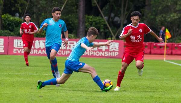 恒大足球学校给钱就能进吗,投资足球青训基地需要多少钱