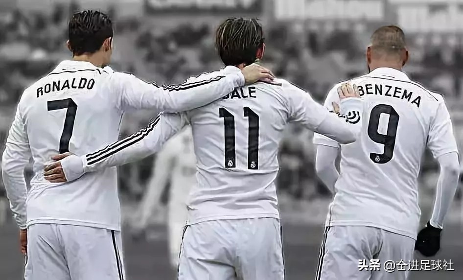 天下足球再见齐祖马赛回旋,再见齐祖马赛回旋