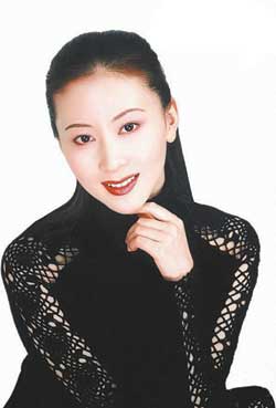 在成为人体艺术模特的“标杆级人物”前，她们的路并不好走