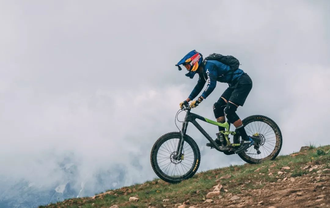 邪不压正导演评价彭于晏,邪不压正彭于晏经典