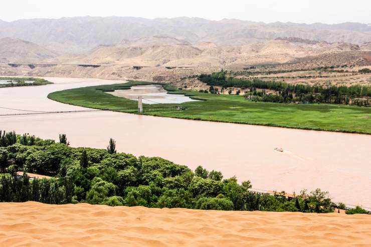 黄河宁夏故事,黄河贺兰山交汇