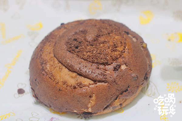 台湾第三代冷萃奶茶“麦地初茶”终于来邯郸了,时髦Girl人手一杯