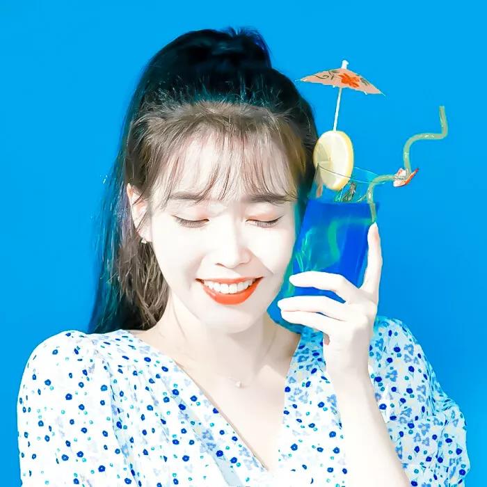 iu空灵电音dj版李知恩,iu李知恩穿蓝色短裤跳舞