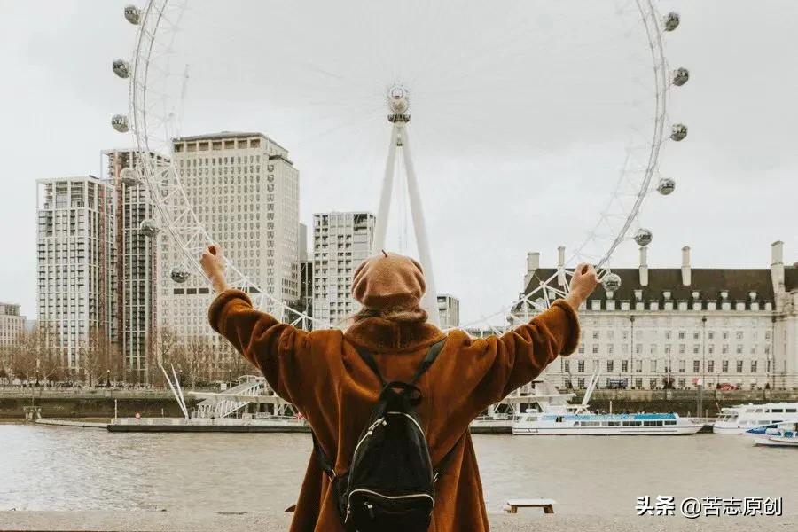 如果没人鼓掌记得给自己点掌声,如果没人给你喝彩记得给自己掌声