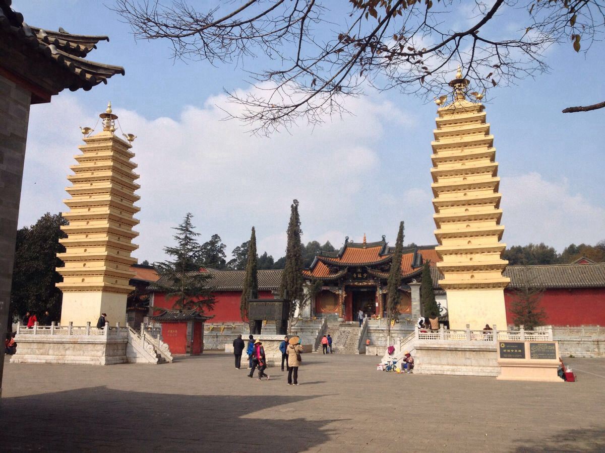 昆明有什么好玩的景点推荐一下,昆明有些什么好玩的景点推荐一下