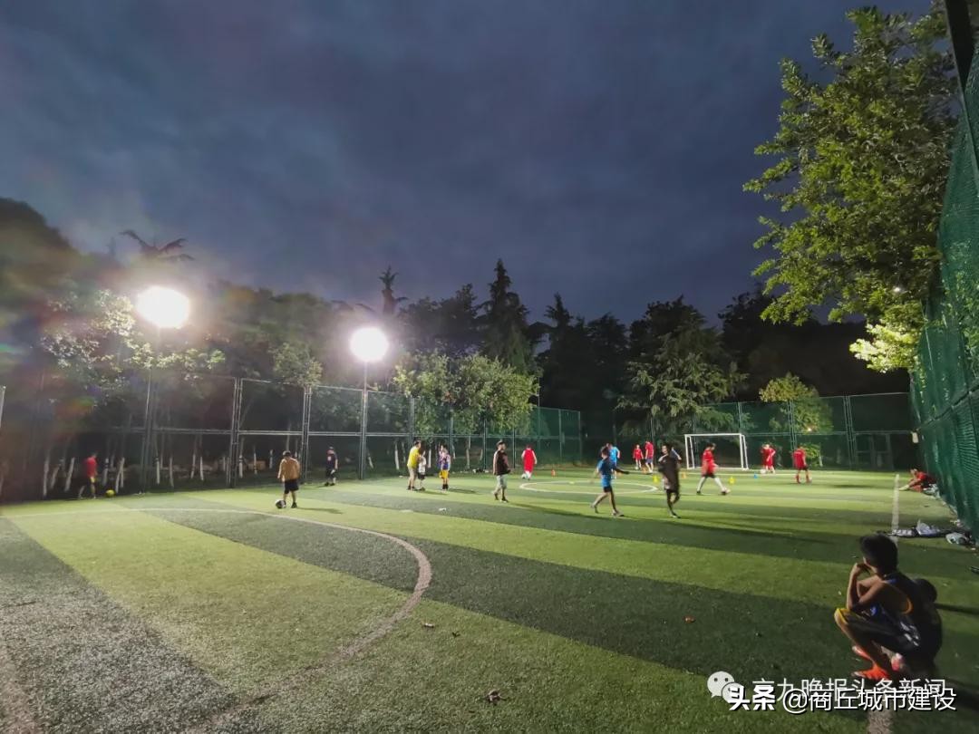 商丘好看的球场,商丘示范区足球场