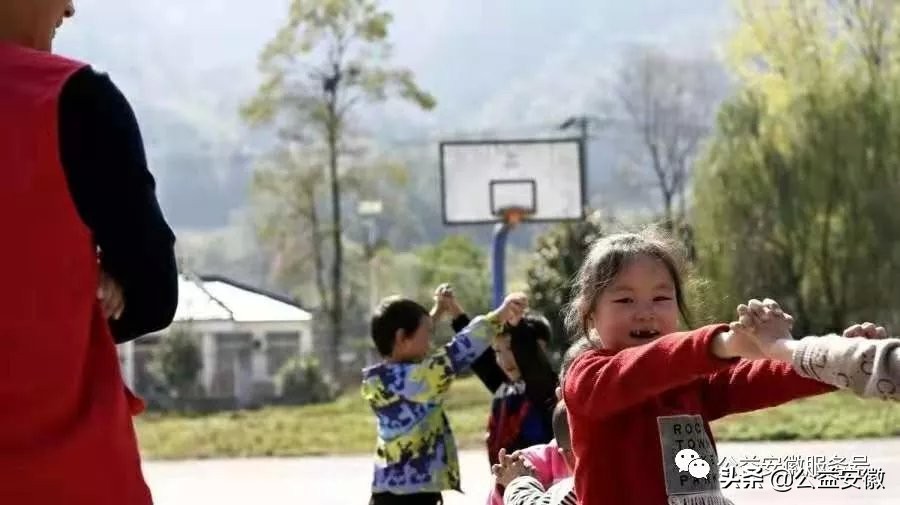 公益足球训练营,少儿公益训练营