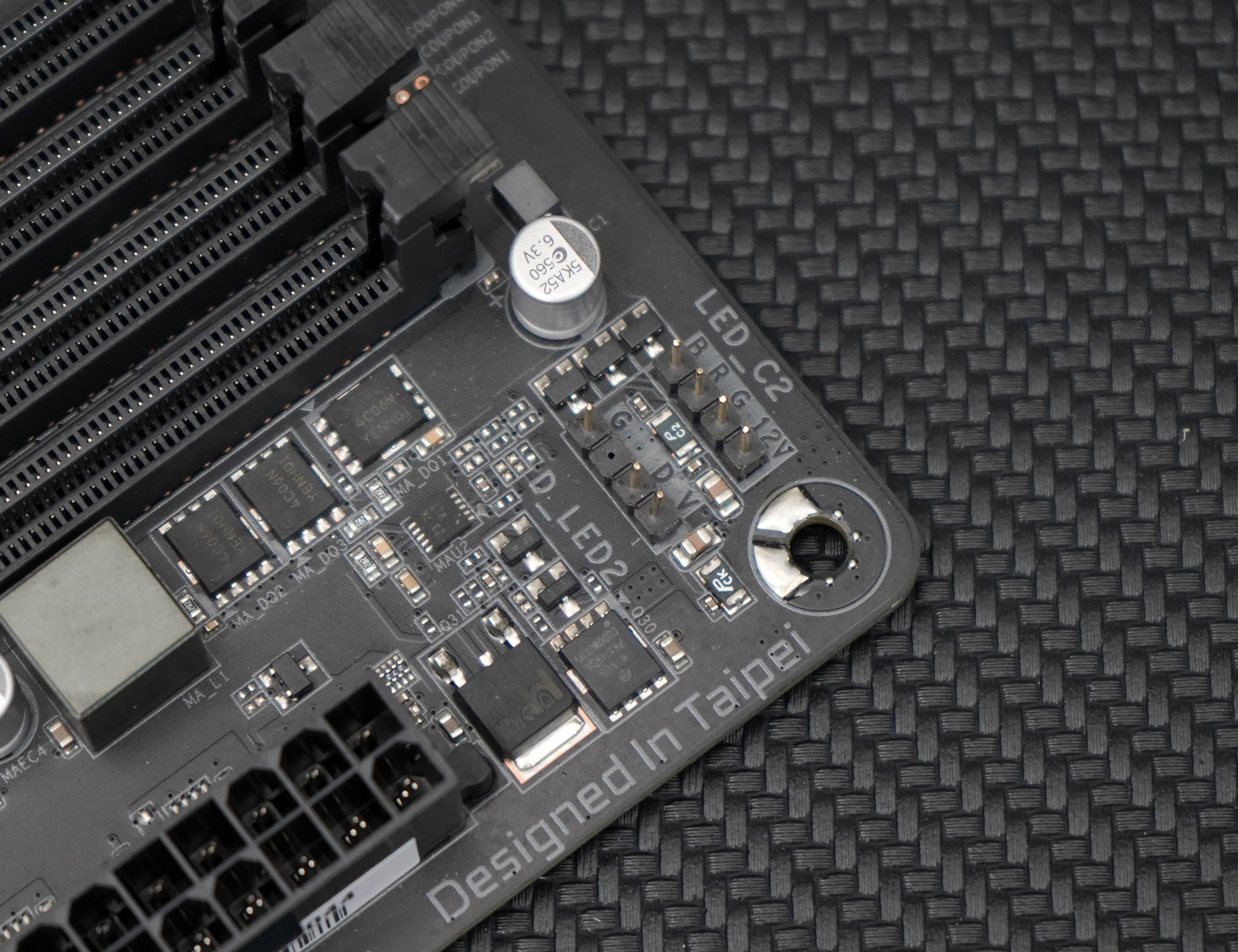 技嘉雪雕b560主板功能区介绍,技嘉雪雕b560maorusax参数