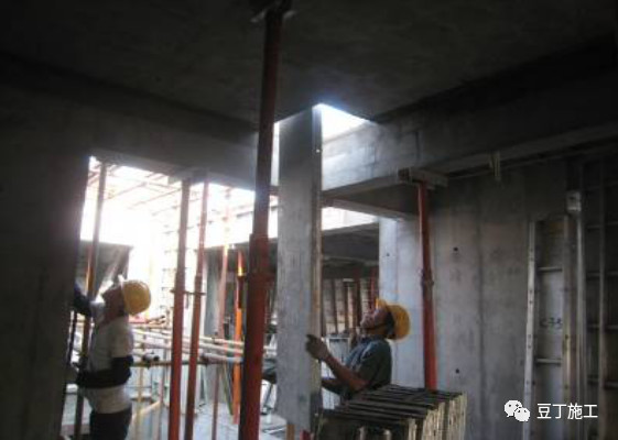 铝模板外模的施工方法,铝模与木模板的区别是什么