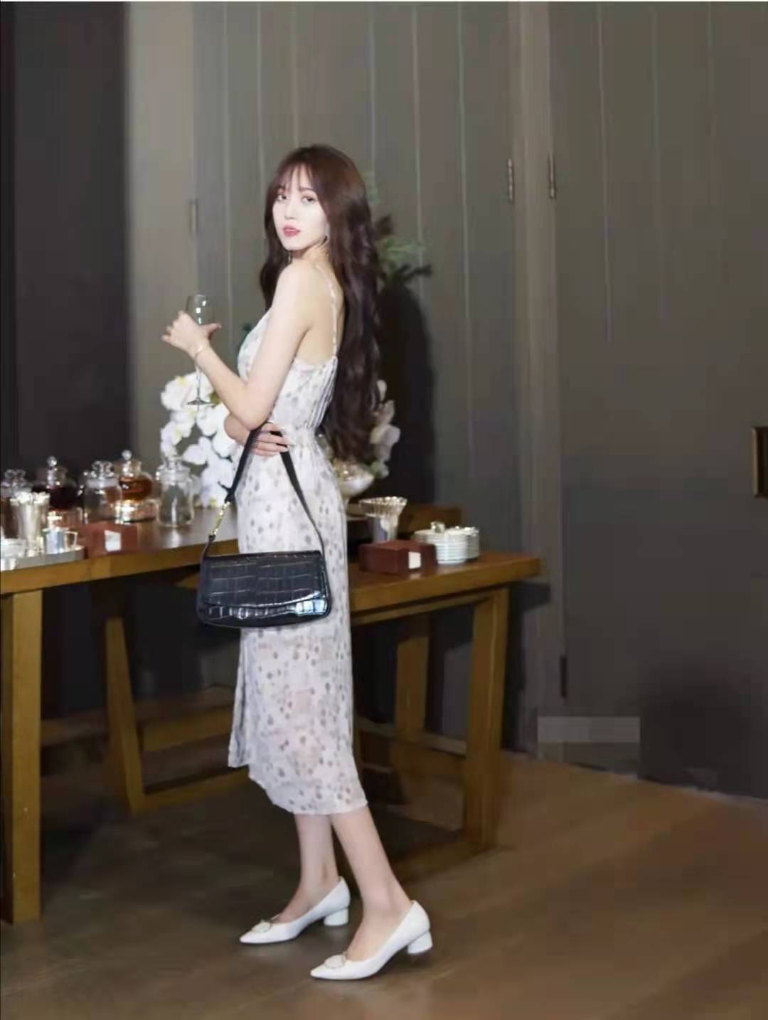 短发适合穿什么衣服夏季,高级感贵气夏季衣服穿搭