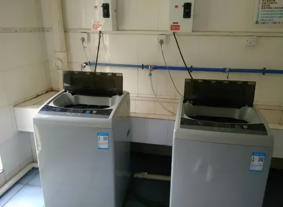 2022年东莞中学松山湖学校喜报,松山湖莞中2022重本率