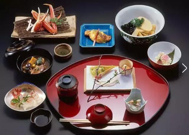 为什么日本街头几乎看不到乞丐,日本的街头真的很少见到胖子吗