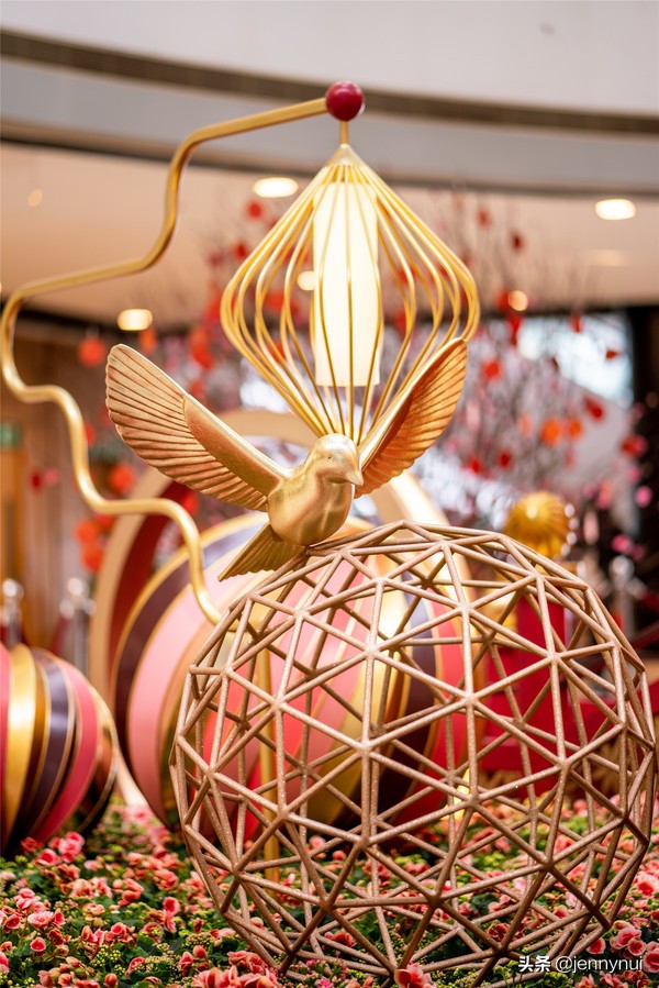 棣欐腐ifc璐墿涓績鎺㈠簵,棣欐腐ifc鍟嗗満鐑熻姳