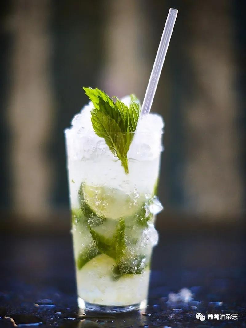 十大好喝的鸡尾酒推荐,冬天来了喝这几款鸡尾酒最尽兴